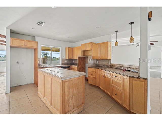 1219 NE 14th Place Cape Coral FL 33909 TB8522967 image11