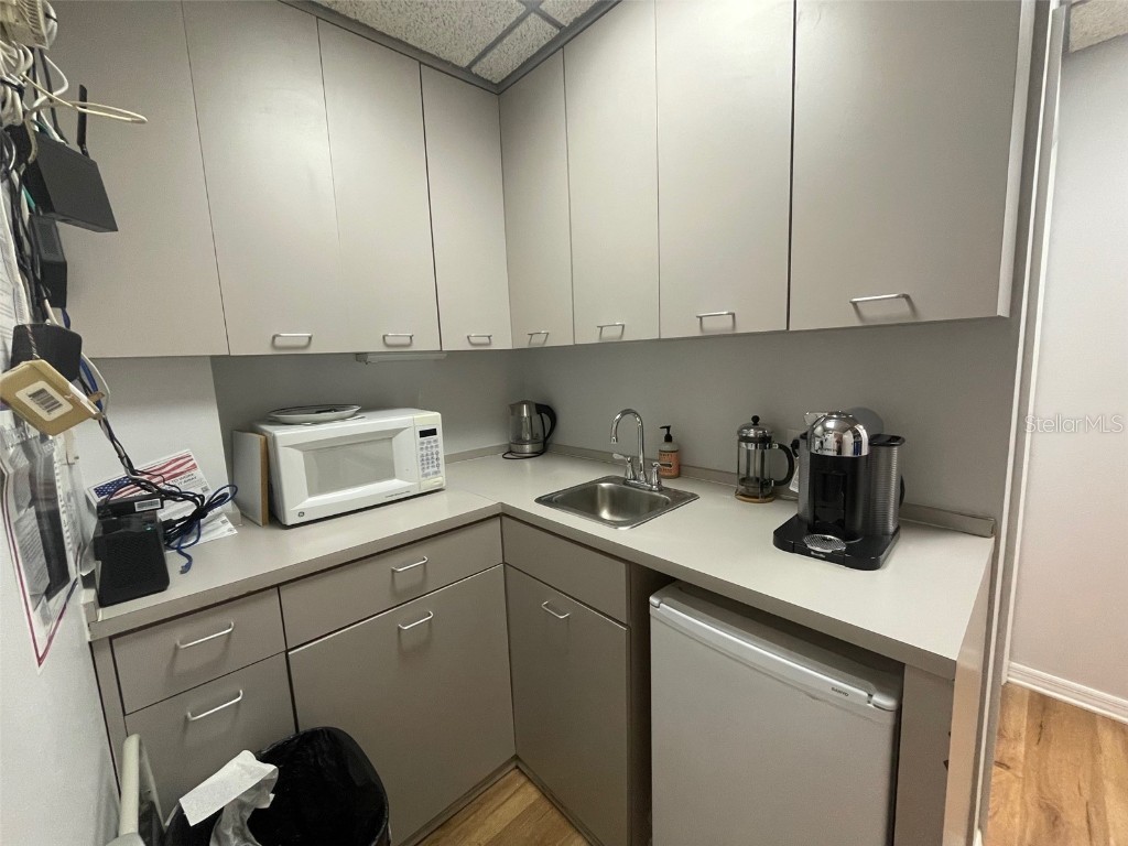 1219 S East Avenue #3-304 Sarasota FL 34239 A4665649 image5