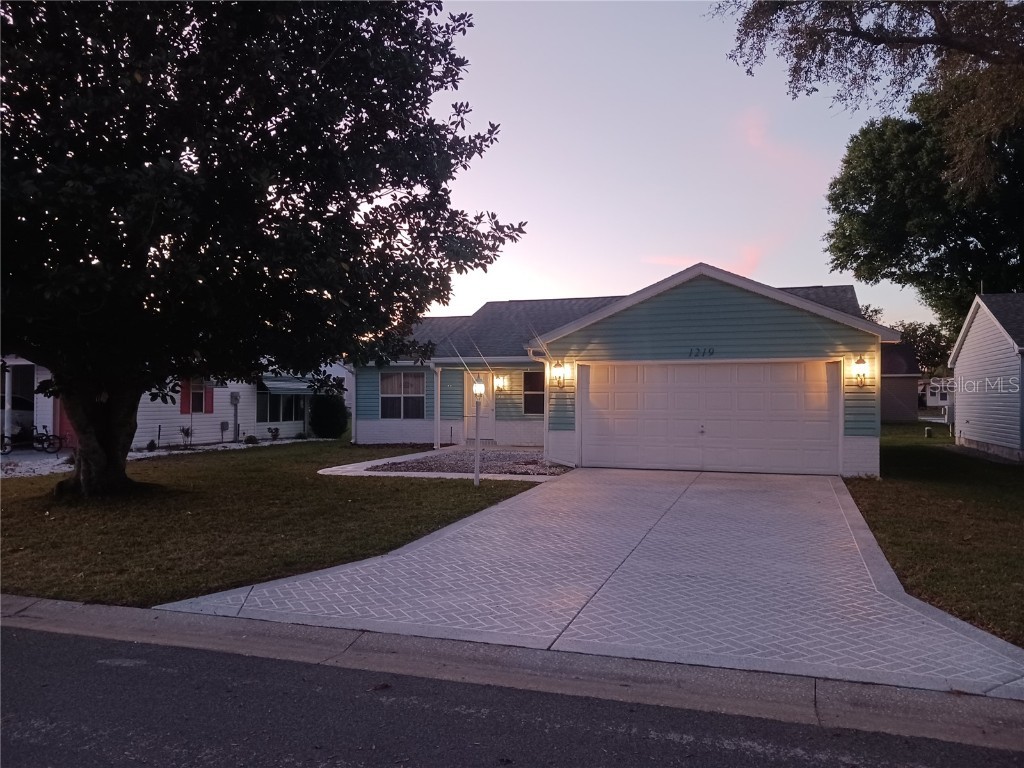 1219 Santos Place Lady Lake FL 32159 TB8368189 image1