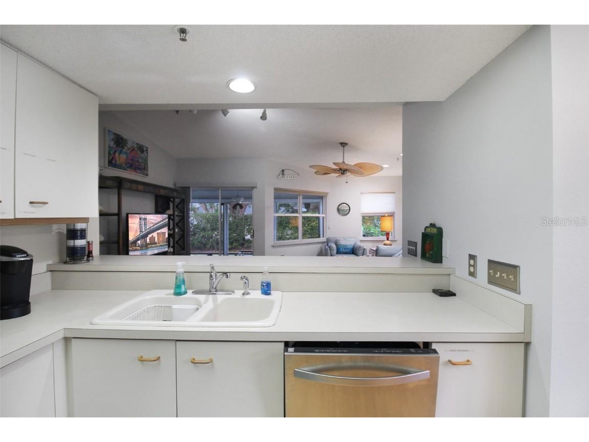1219 Siesta Bayside Drive #1219-C Sarasota FL 34242 A4596165 image8
