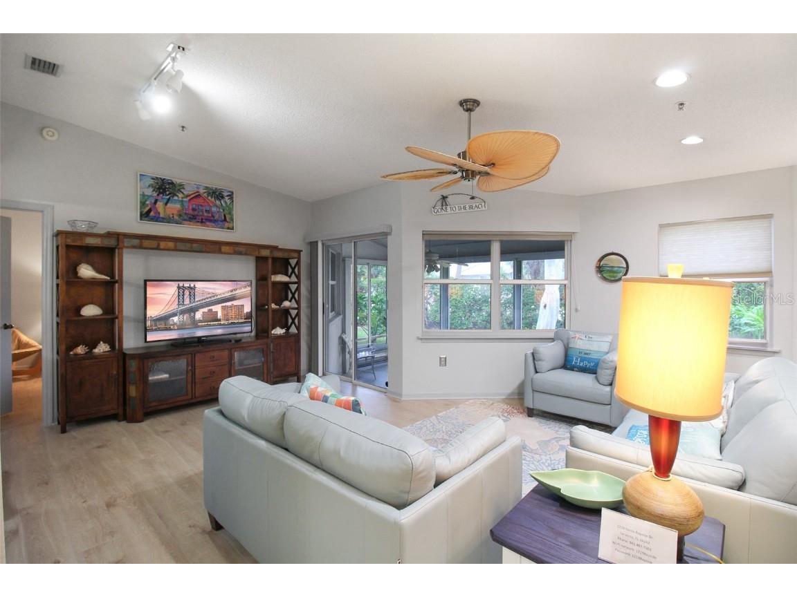 1219 Siesta Bayside Drive #1219-C Sarasota FL 34242 A4596165 image9