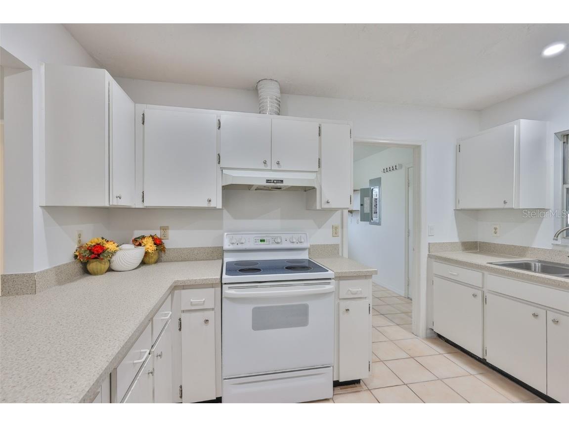 1219 Wild Feather Lane Sun City Center FL 33573 TB8422605 image18