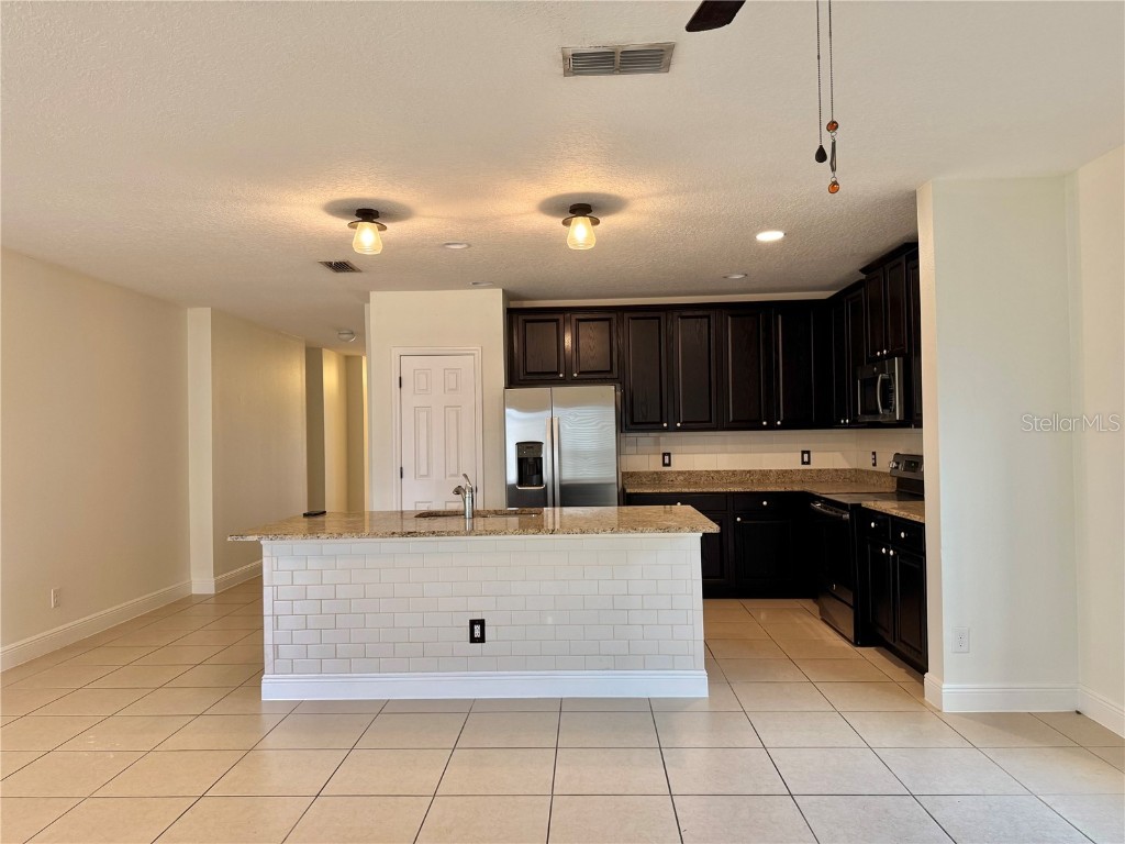 122 Andalusia Loop Davenport FL 33837 O6337414 image5