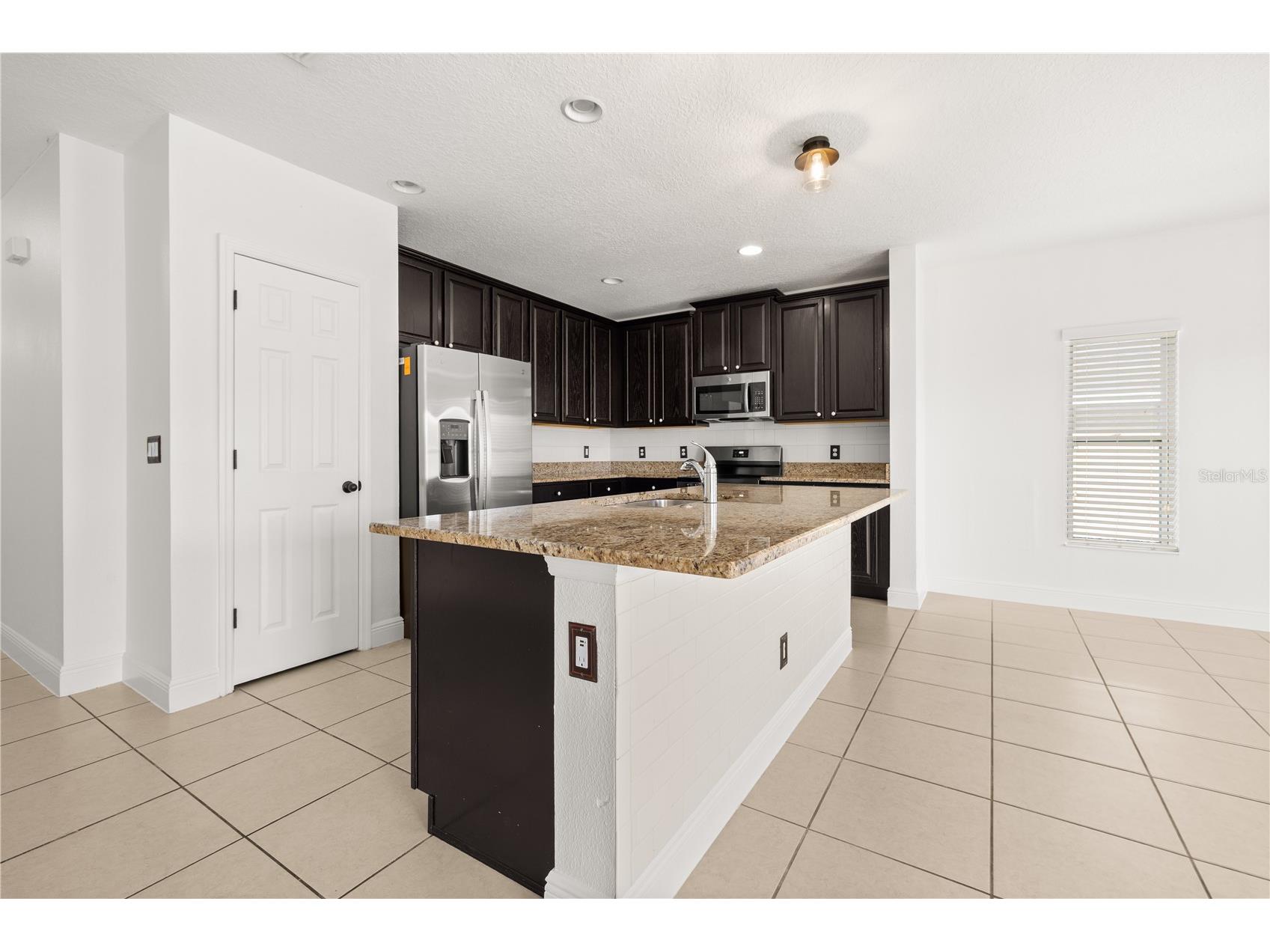 122 Andalusia Loop Davenport FL 33837 S5143947 image20