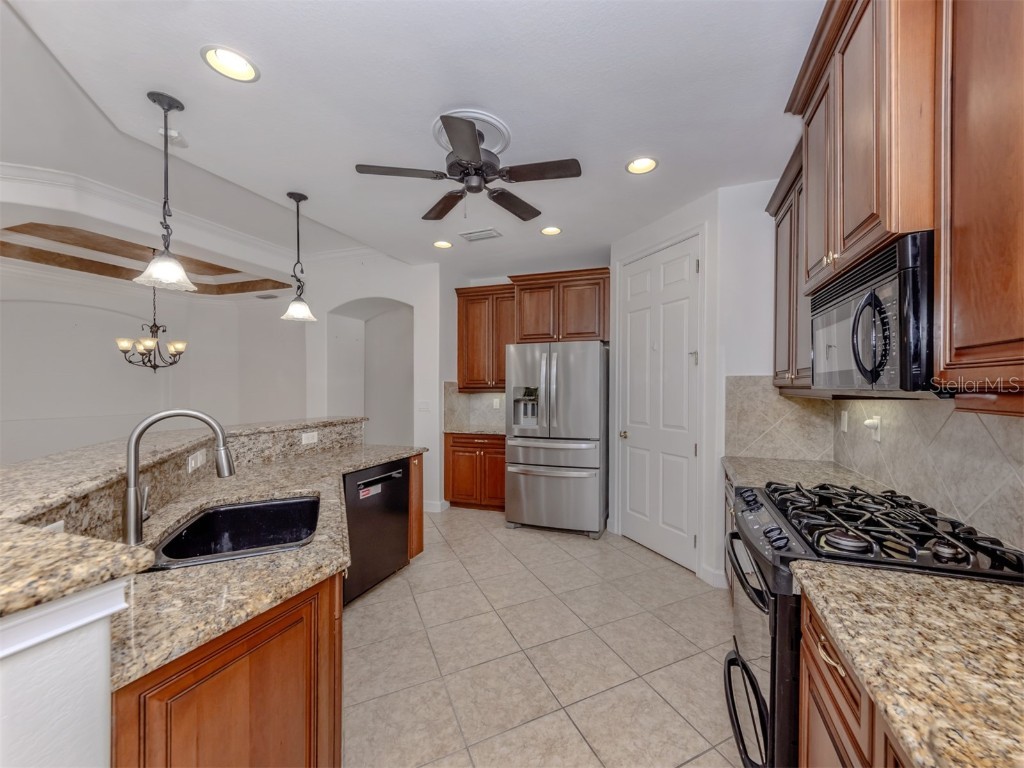 122 Bella Vista Terrace #8A Nokomis FL 34275 N6141396 image7