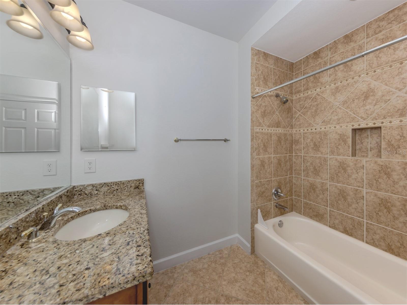 122 Bella Vista Terrace #8A North Venice FL 34275 N6141396 image22
