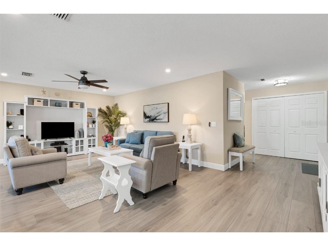 122 Buttonwood Circle #122 Seminole FL 33777 TB8451484 image9