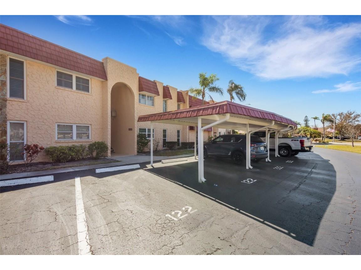 122 Cedarwood Circle #122 Seminole FL 33777 U8232582 image1