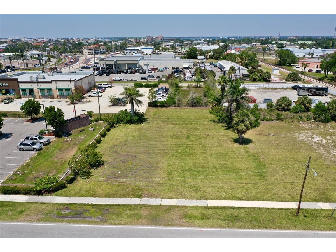 122 E Mckenzie Street Punta Gorda FL 33950 C7508458 image1