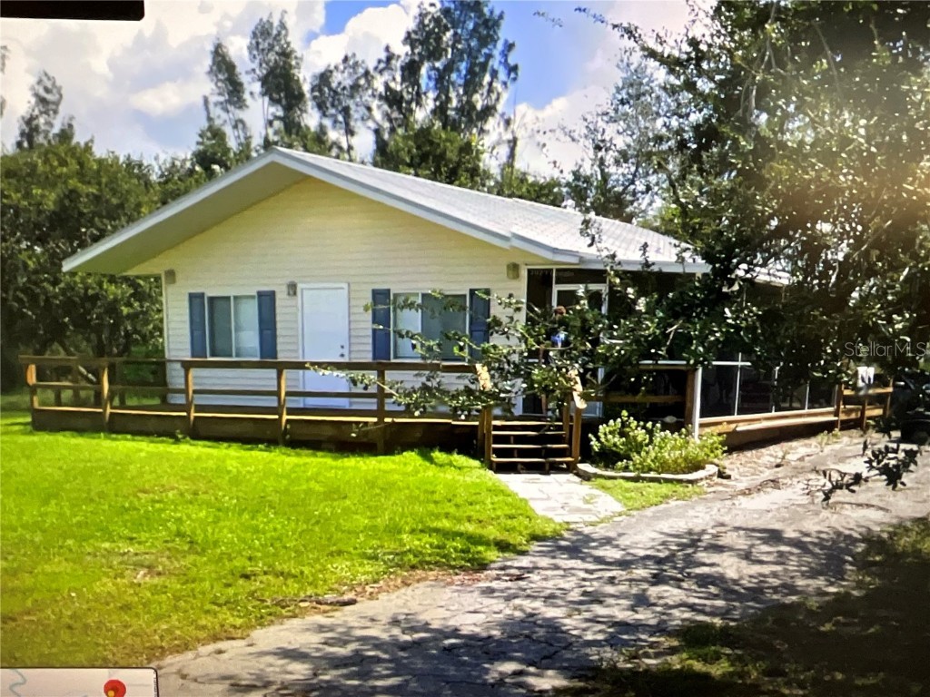 122 Glenholm Avenue Punta Gorda FL 33950 C7499068 image1