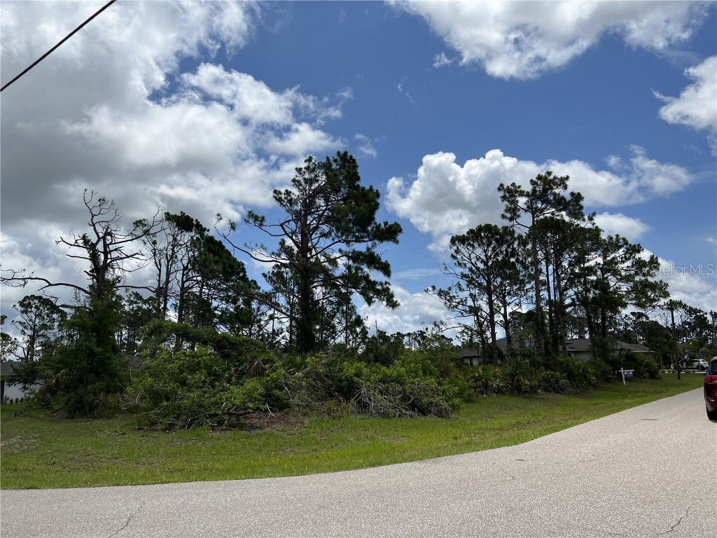 122 Jade Street Rotonda West FL 33947 D6131005 image1