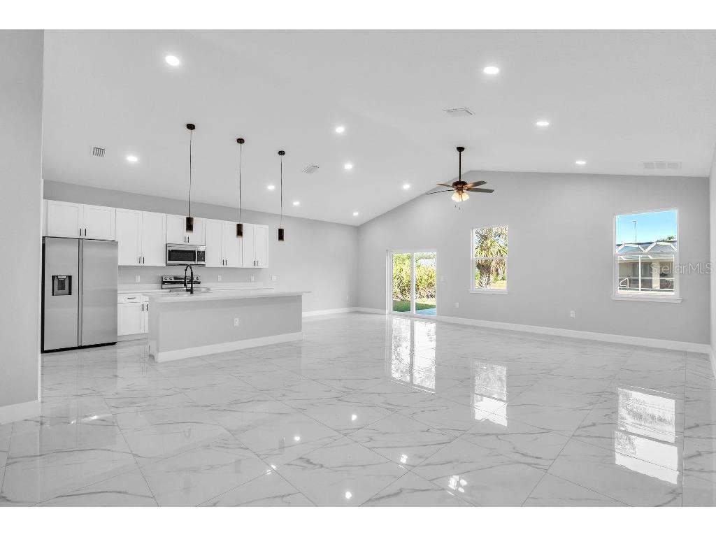 122 Jennifer Drive Rotonda West FL 33947 TB8360697 image5