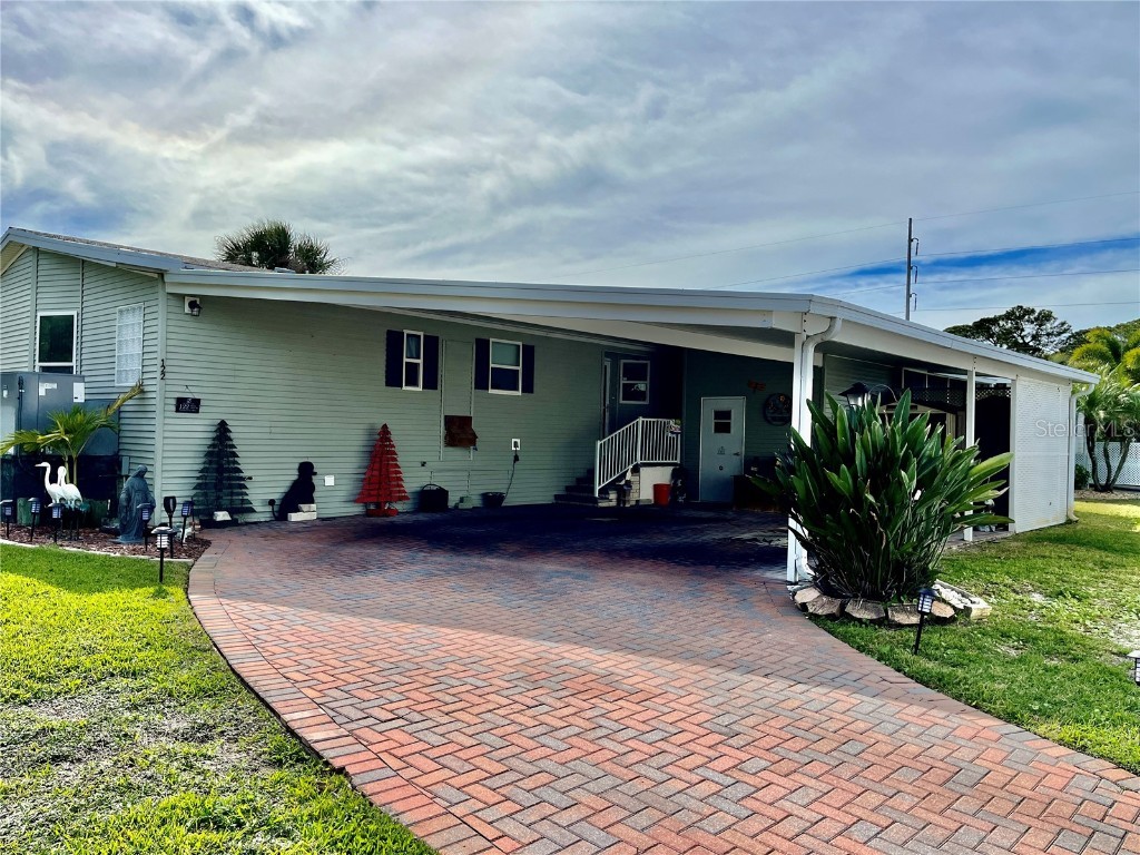 122 Mount Curve Avenue NE #9 Saint Petersburg FL 33702 U8226840 image1