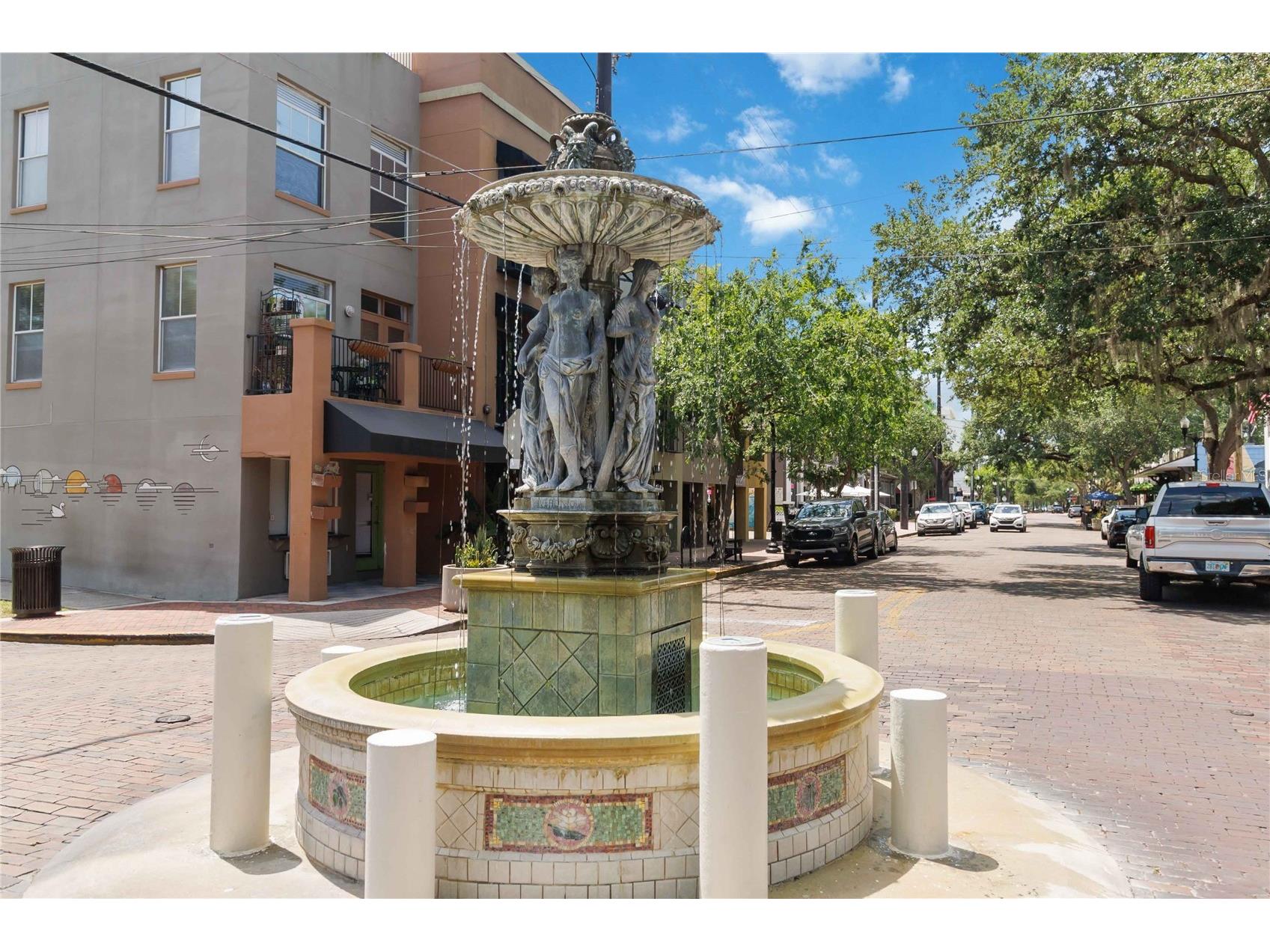 122 N Mills Avenue Orlando FL 32801 O6400182 image41