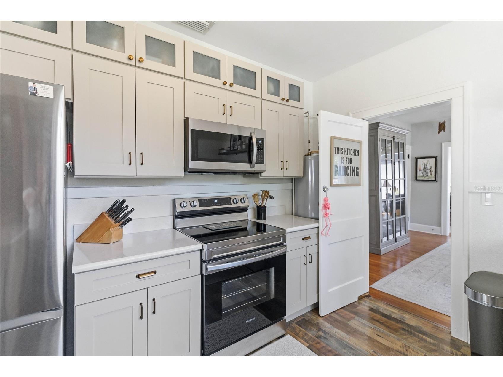 122 N Mills Avenue Orlando FL 32801 O6400182 image9