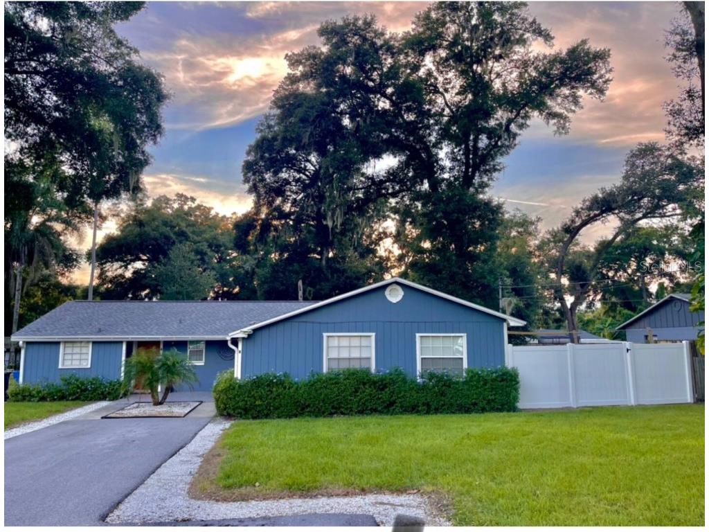 122 N Oakwood Avenue Brandon FL 33510 O6298847 image1