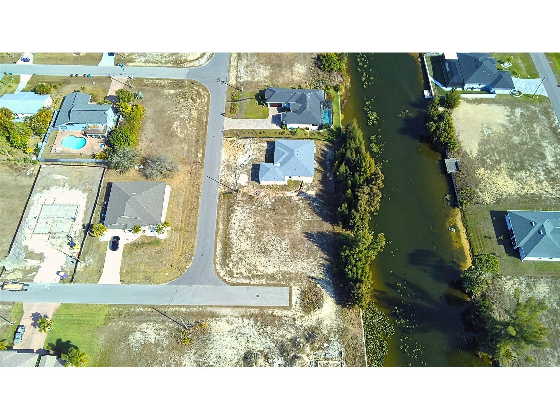 122 NE 9th Street Cape Coral FL 33909 - HERMOSA CANAL C7521298 image2