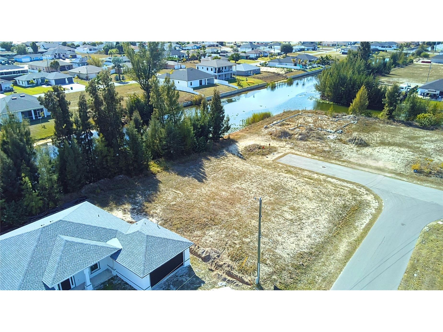 122 NE 9th Street Cape Coral FL 33909 - HERMOSA CANAL C7521298 image8