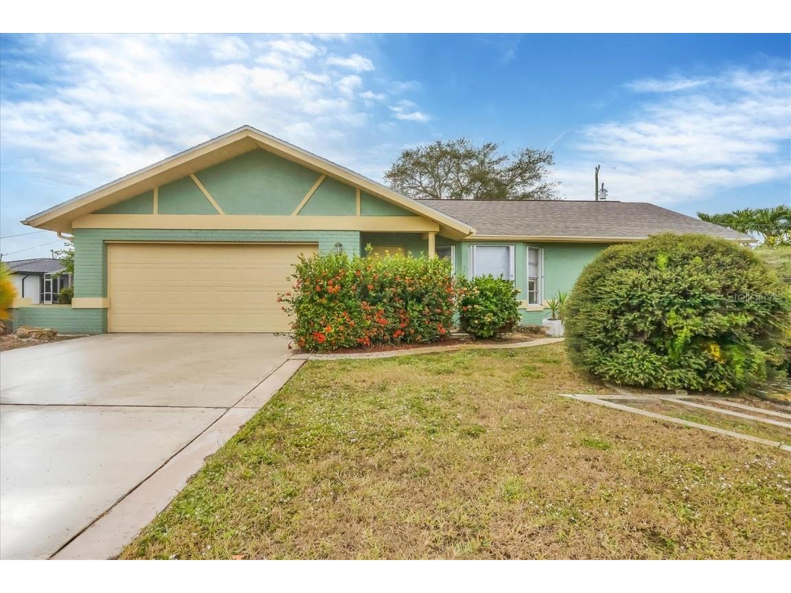 122 SE 41st Terrace Cape Coral FL 33904 D6145002 image1