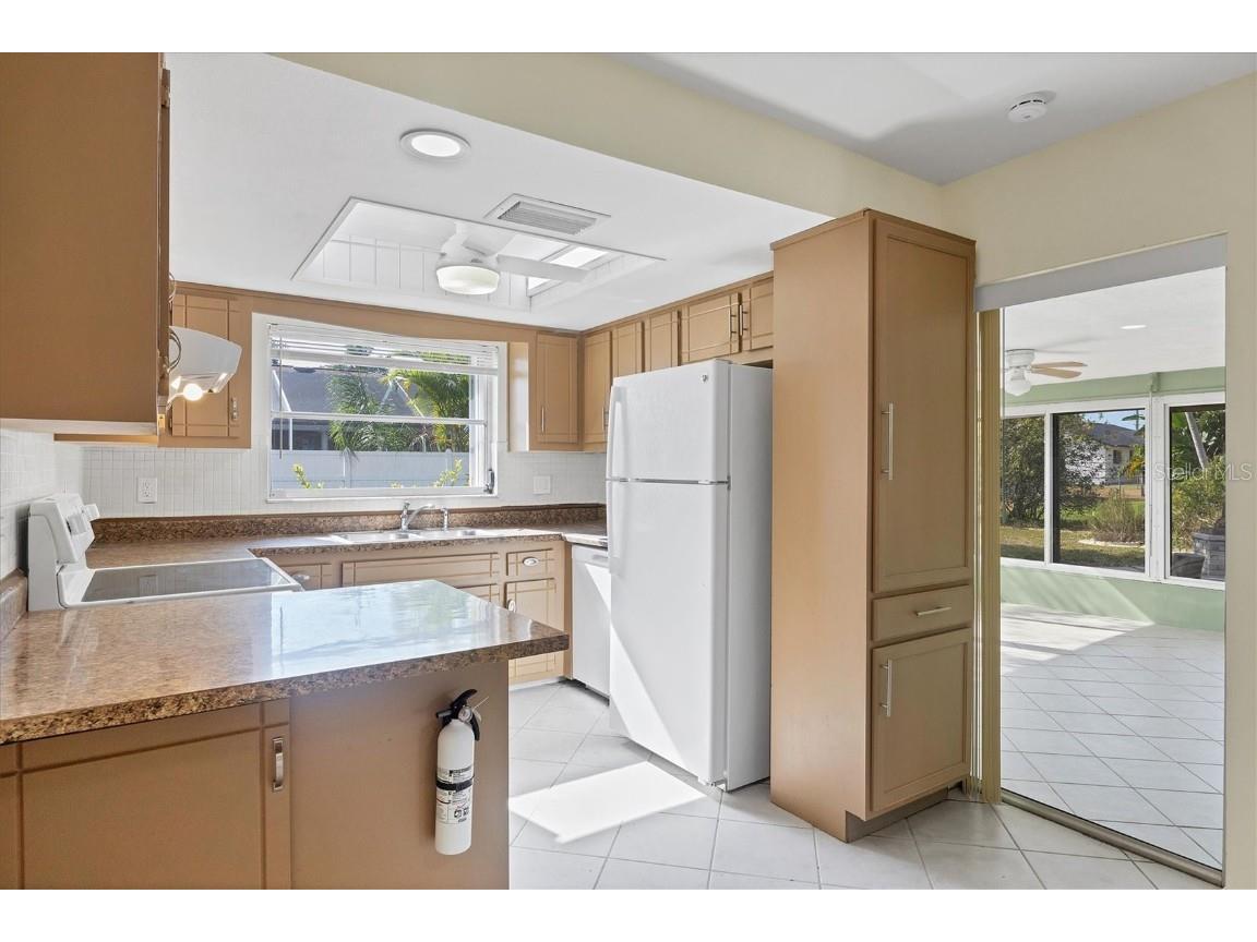 122 SE 41st Terrace Cape Coral FL 33904 D6145002 image16