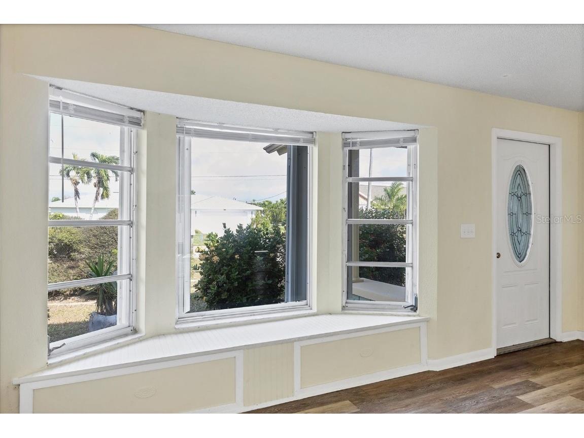 122 SE 41st Terrace Cape Coral FL 33904 D6145002 image6