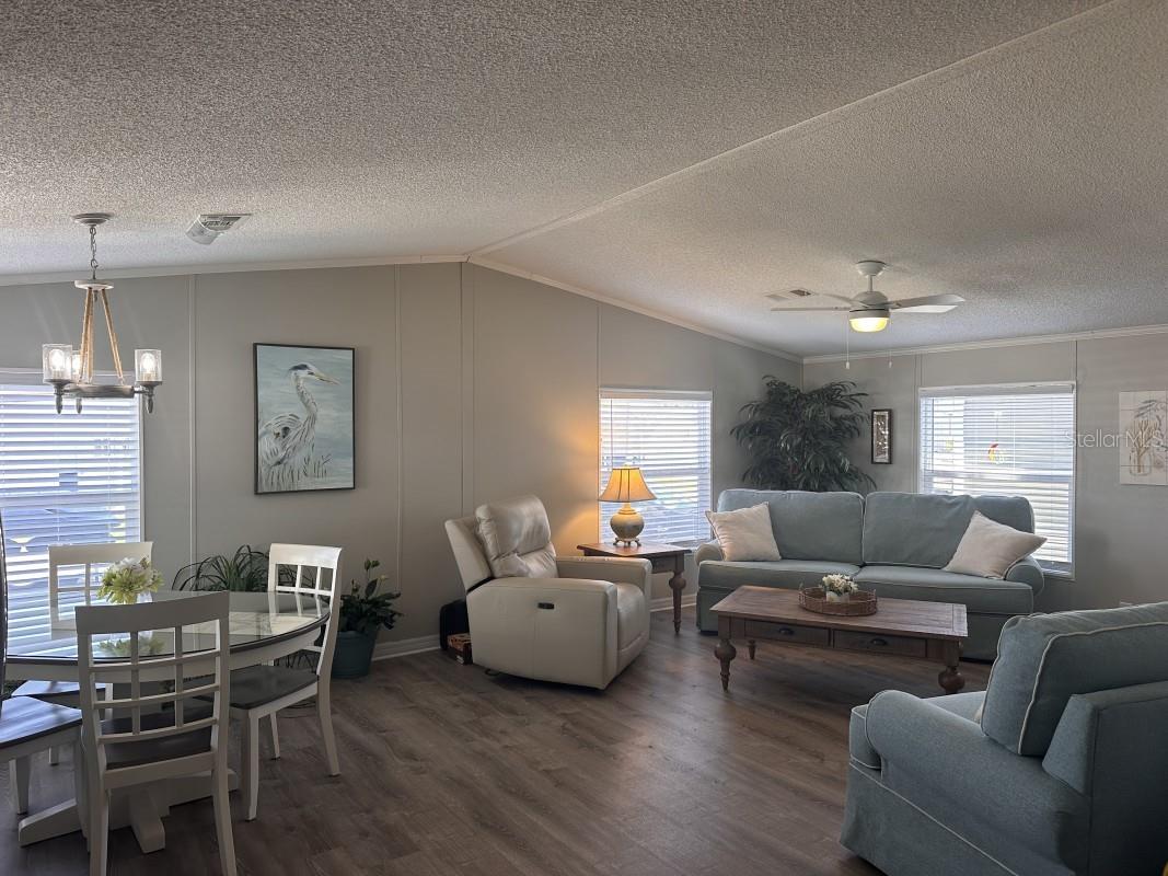 122 W Saint Annes Circle Apollo Beach FL 33572 A4694289 image4