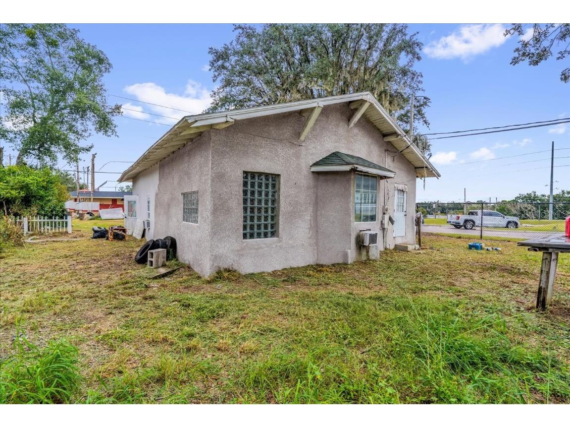 122 W Smith Avenue Haines City FL 33844 O6350639 image2