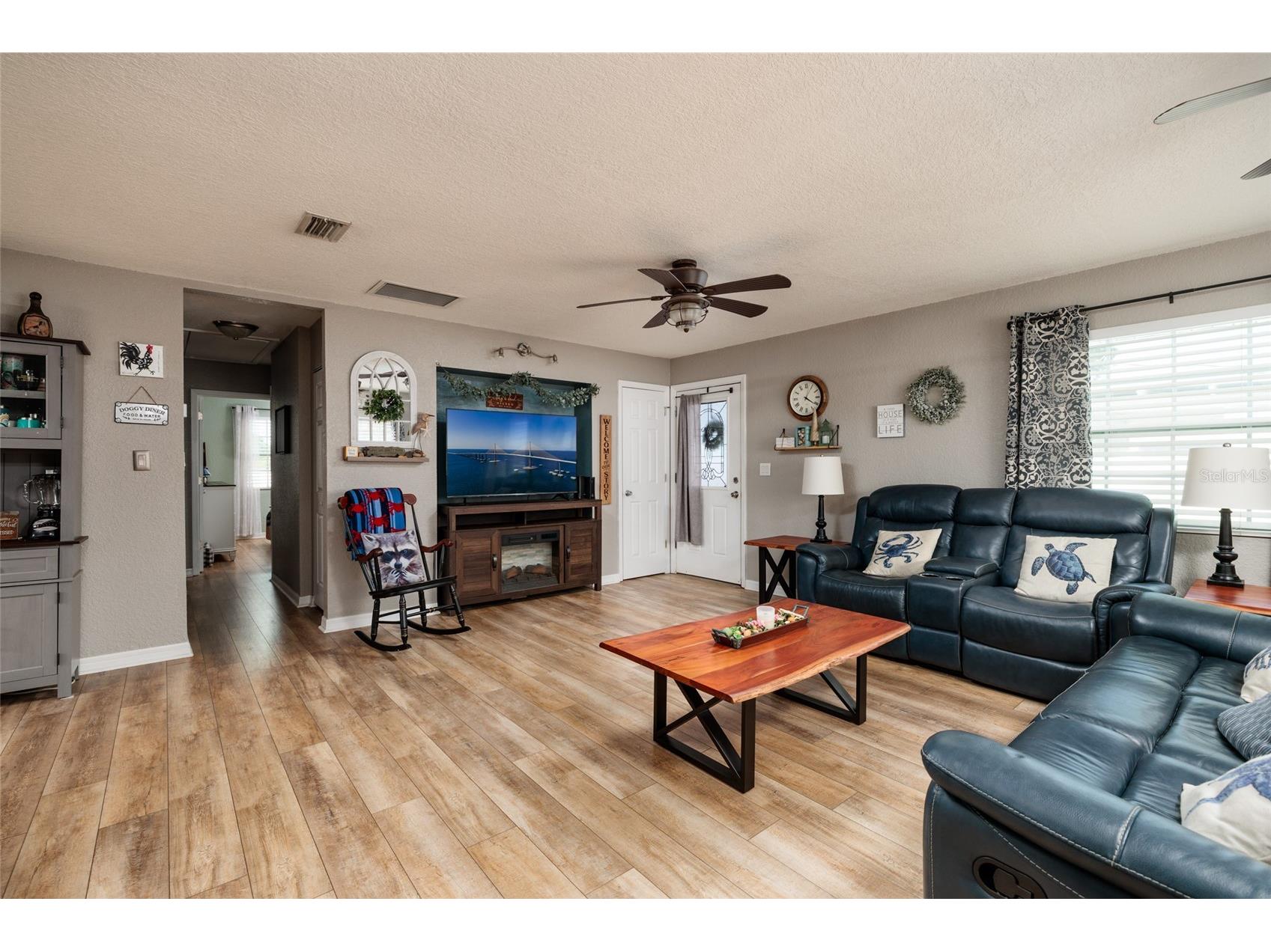1220 56th Avenue N Saint Petersburg FL 33703 TB8528662 image11