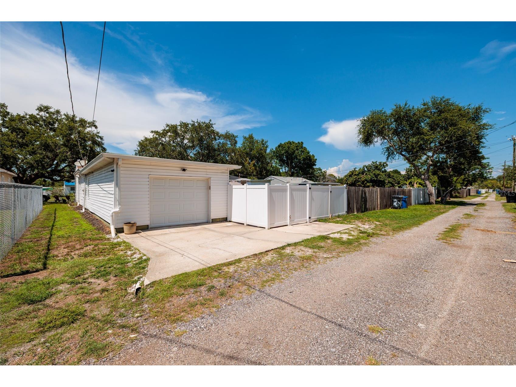 1220 56th Avenue N Saint Petersburg FL 33703 TB8528662 image30