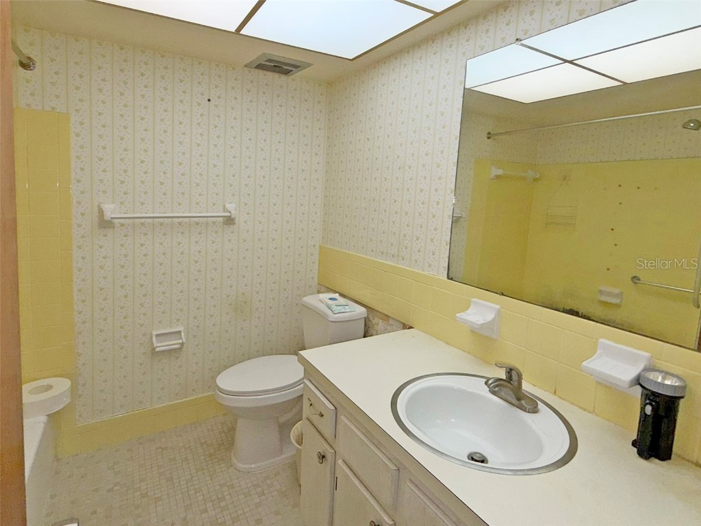 1220 57th Street N #101C Saint Petersburg FL 33710 TB8447639 image16