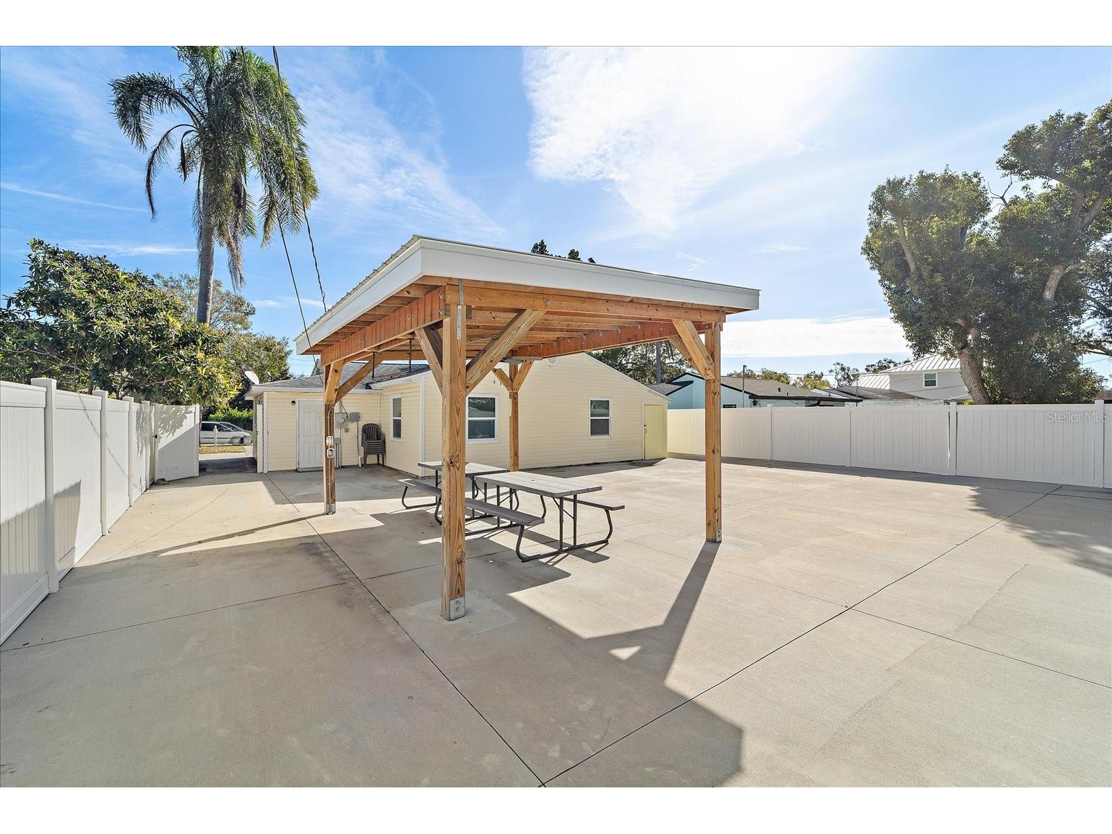 1220 S Brink Avenue Sarasota FL 34239 A4681601 image16