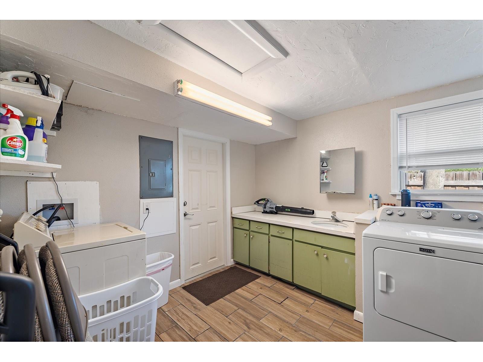1220 S Brink Avenue Sarasota FL 34239 A4681601 image32
