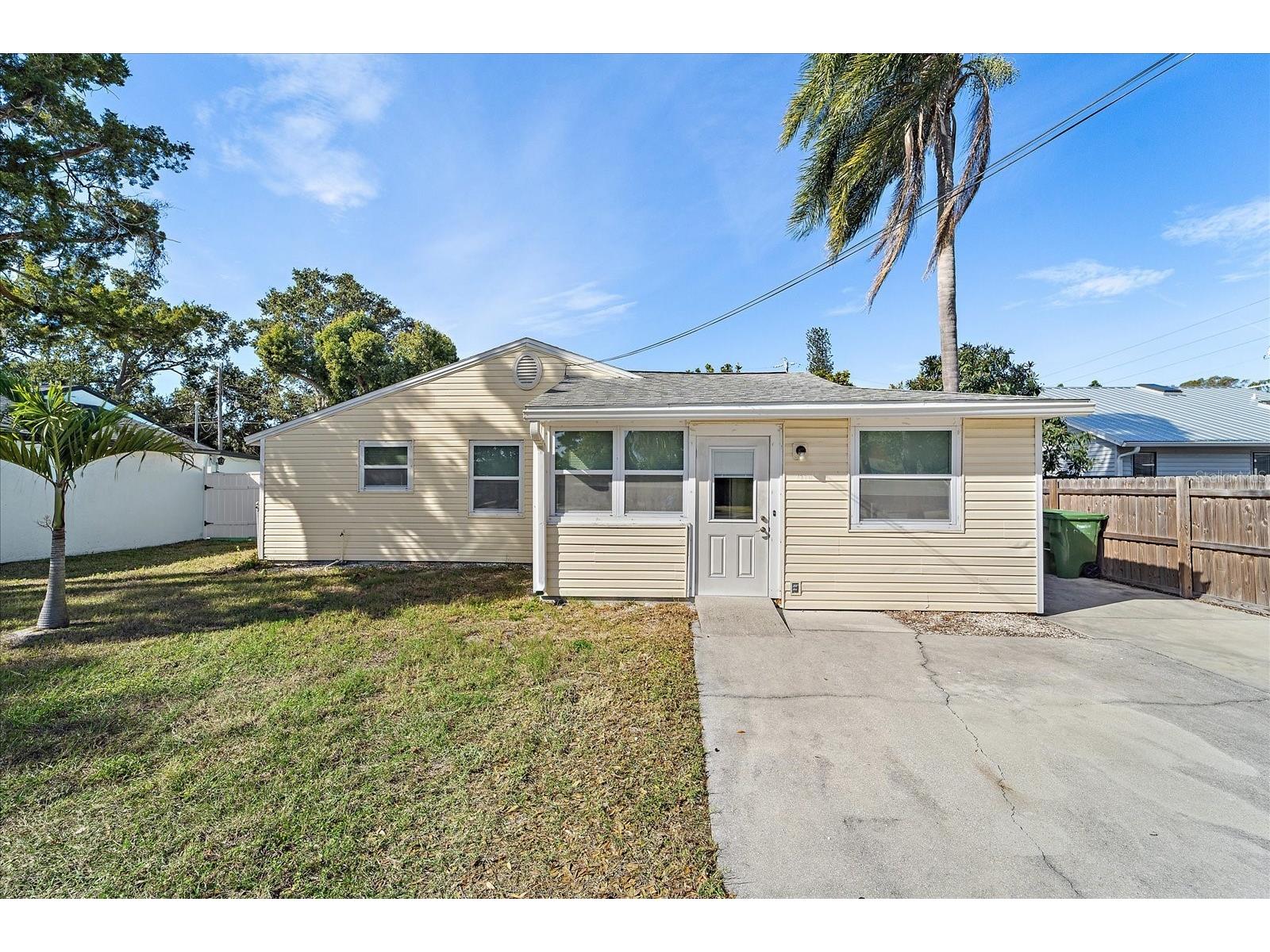 1220 S Brink Avenue Sarasota FL 34239 A4681601 image5