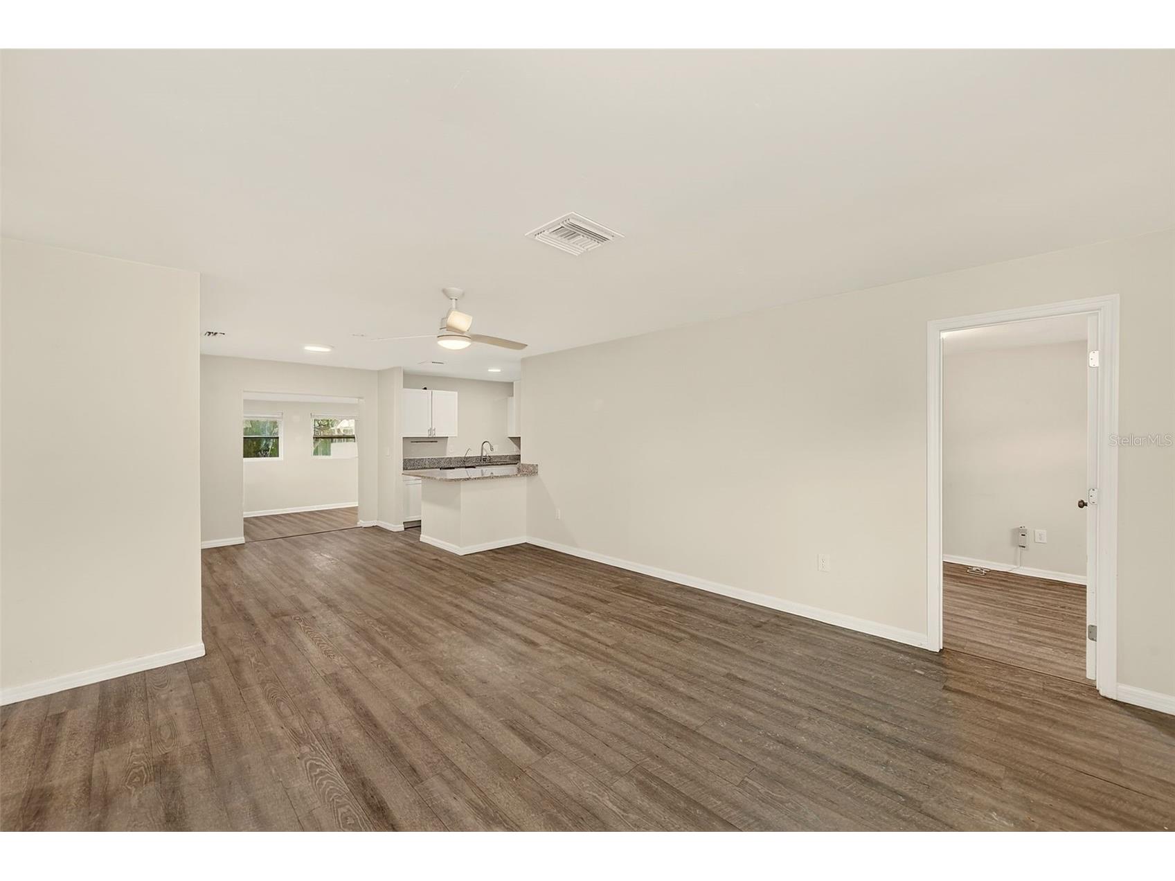 1220 Waterview Boulevard W Lakeland FL 33801 TB8496849 image4