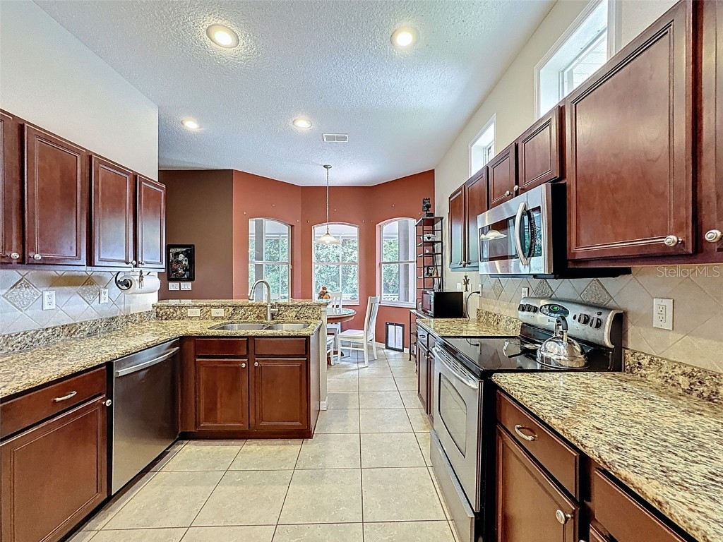 12200 Hunters Lake Drive New Port Richey FL 34654 TB8400571 image32