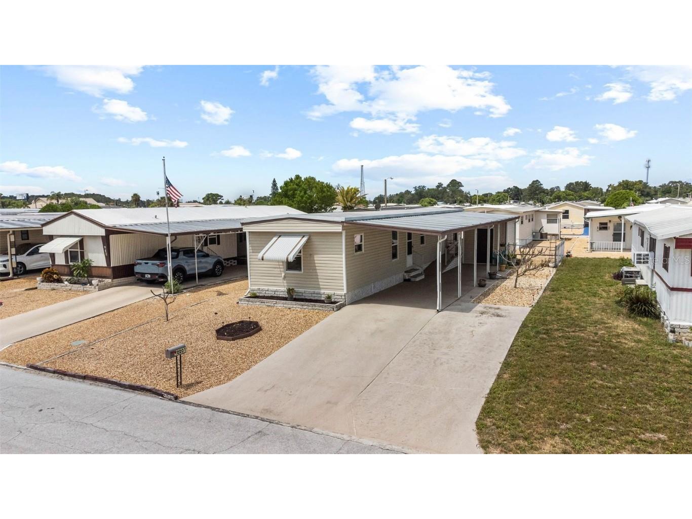 12201 Longhorn Drive Hudson FL 34667 W7867277 image1