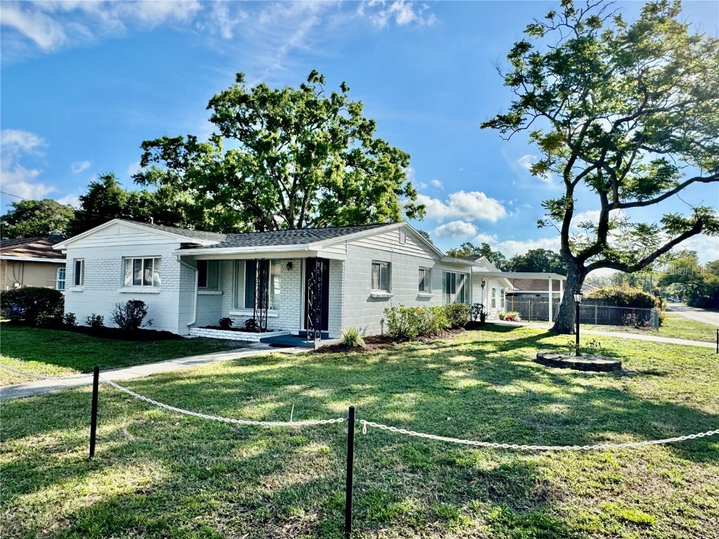 12201 N. Boulevard Tampa FL 33612 TB8365302 image1