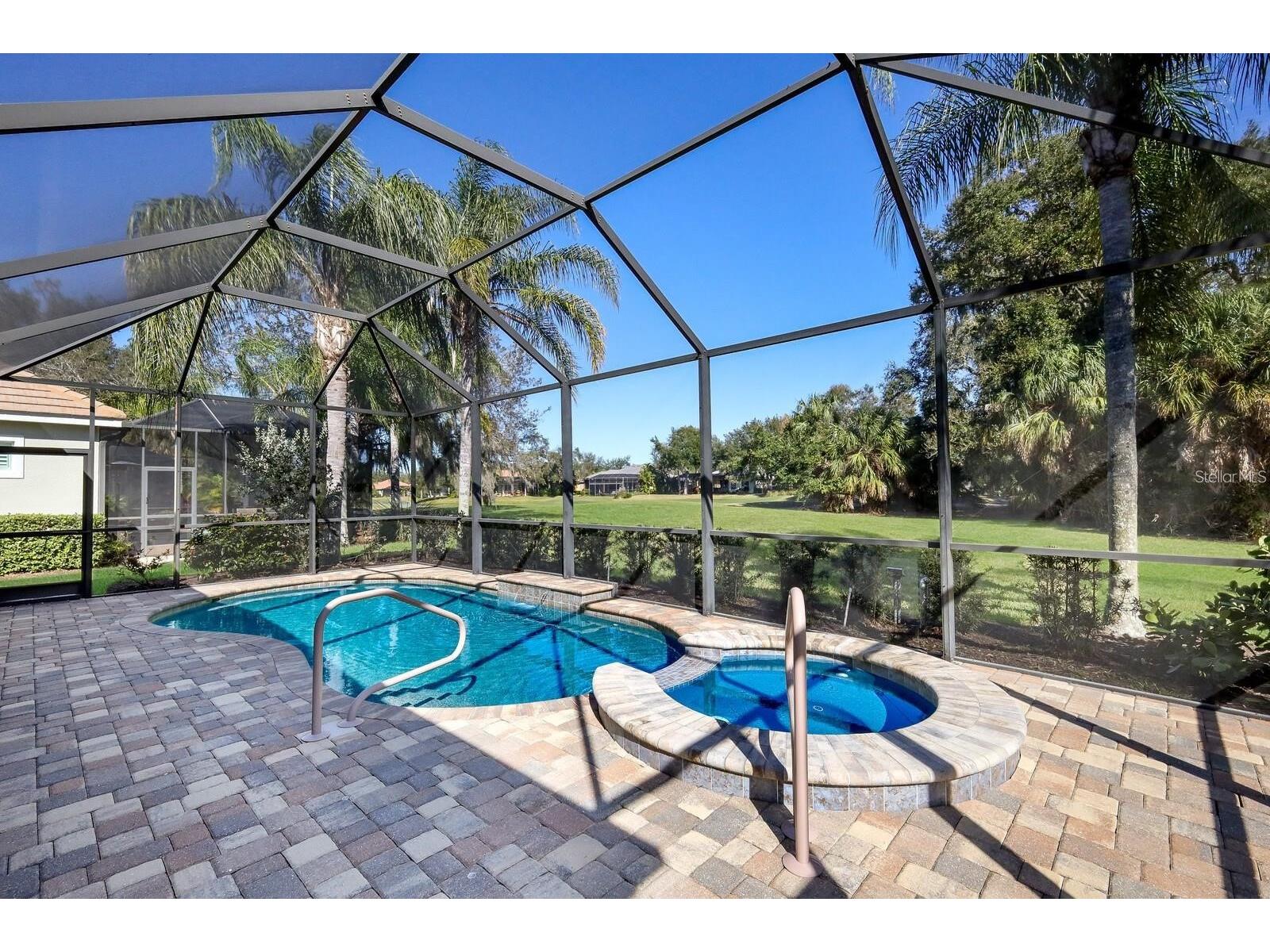 12204 Thornhill Court Lakewood Ranch FL 34202 A4680190 image2