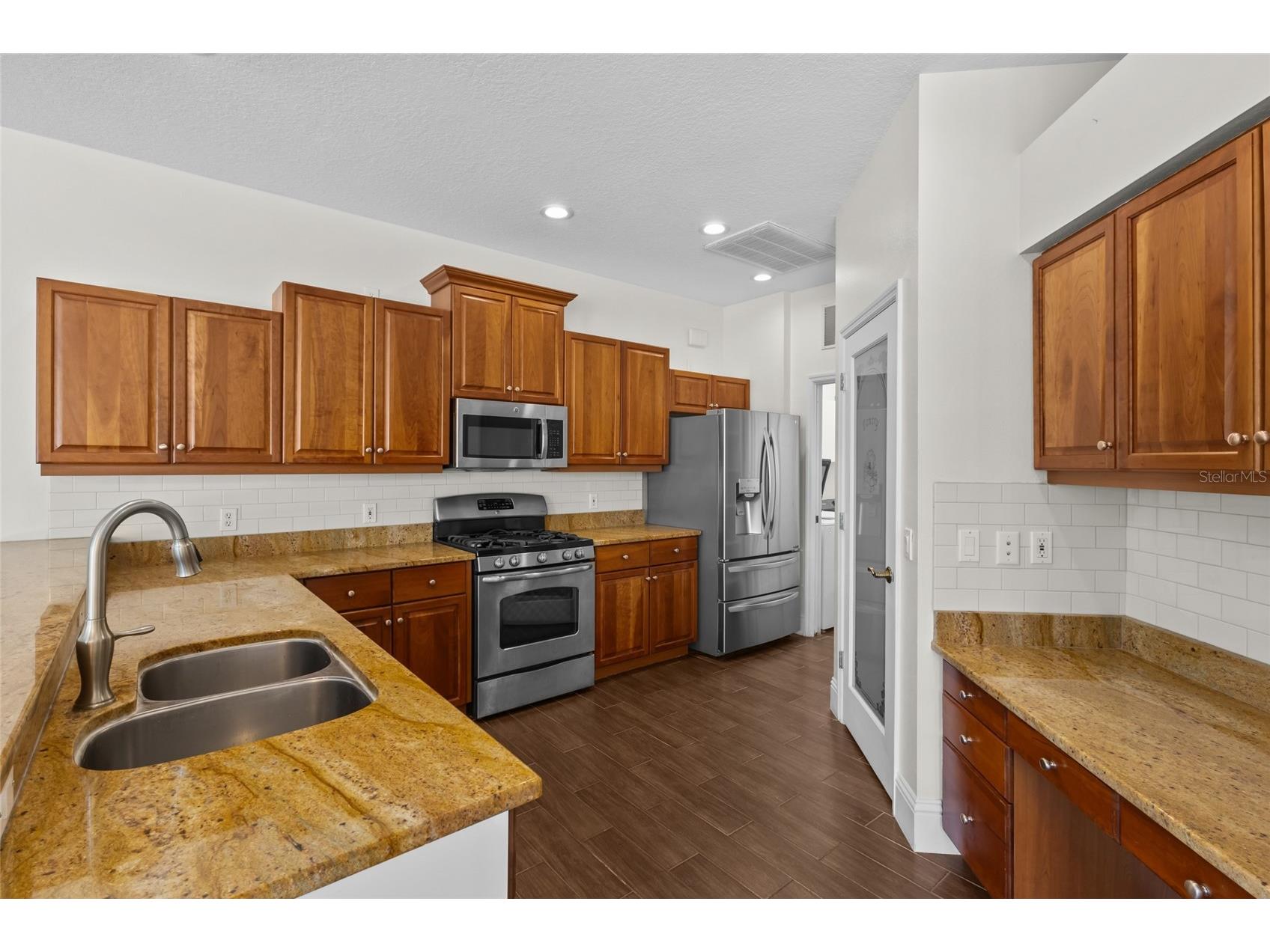 12209 Clubhouse Drive Lakewood Ranch FL 34202 A4697954 image23