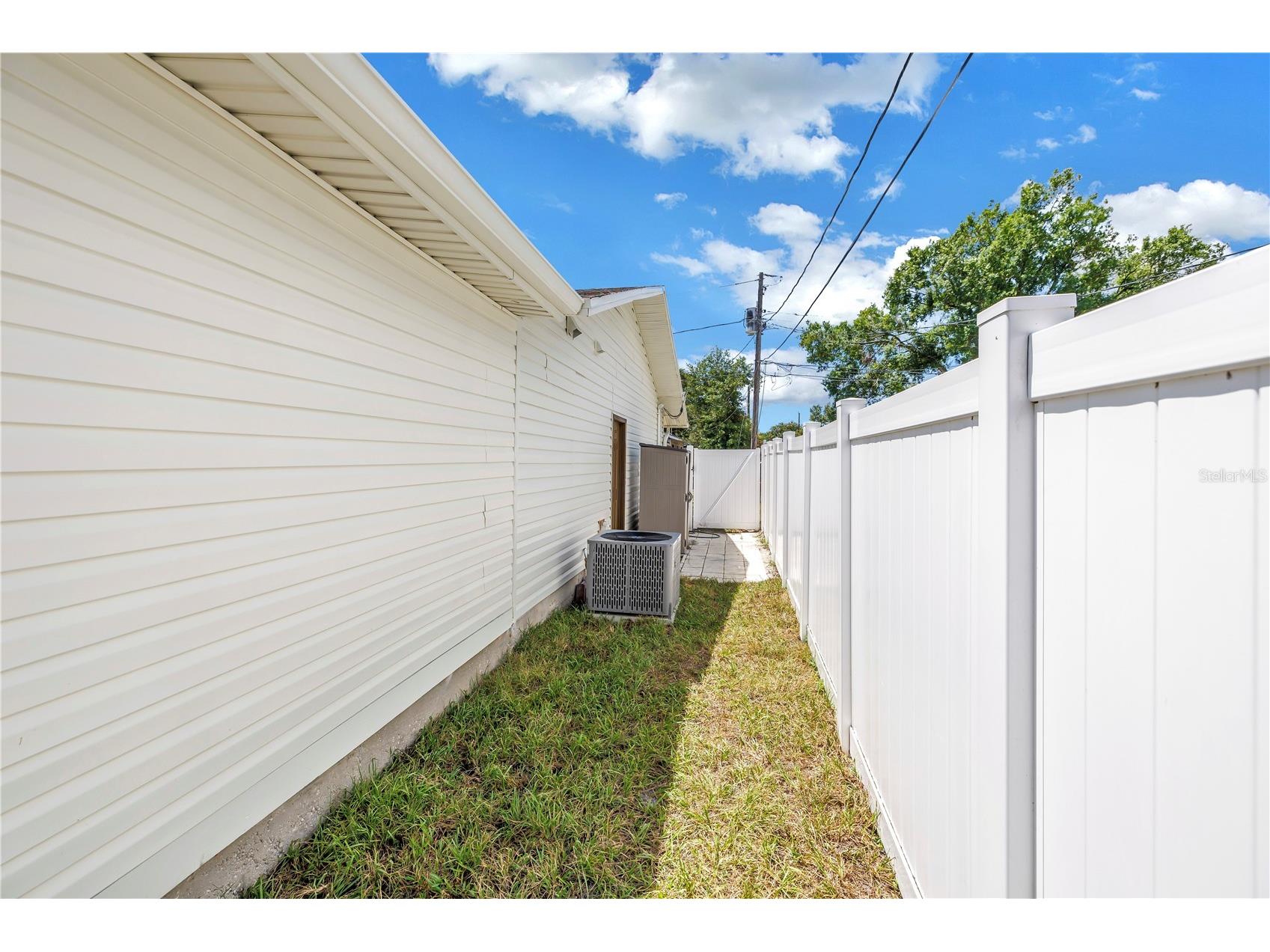1221 36th Terrace N Saint Petersburg FL 33704 TB8527662 image28
