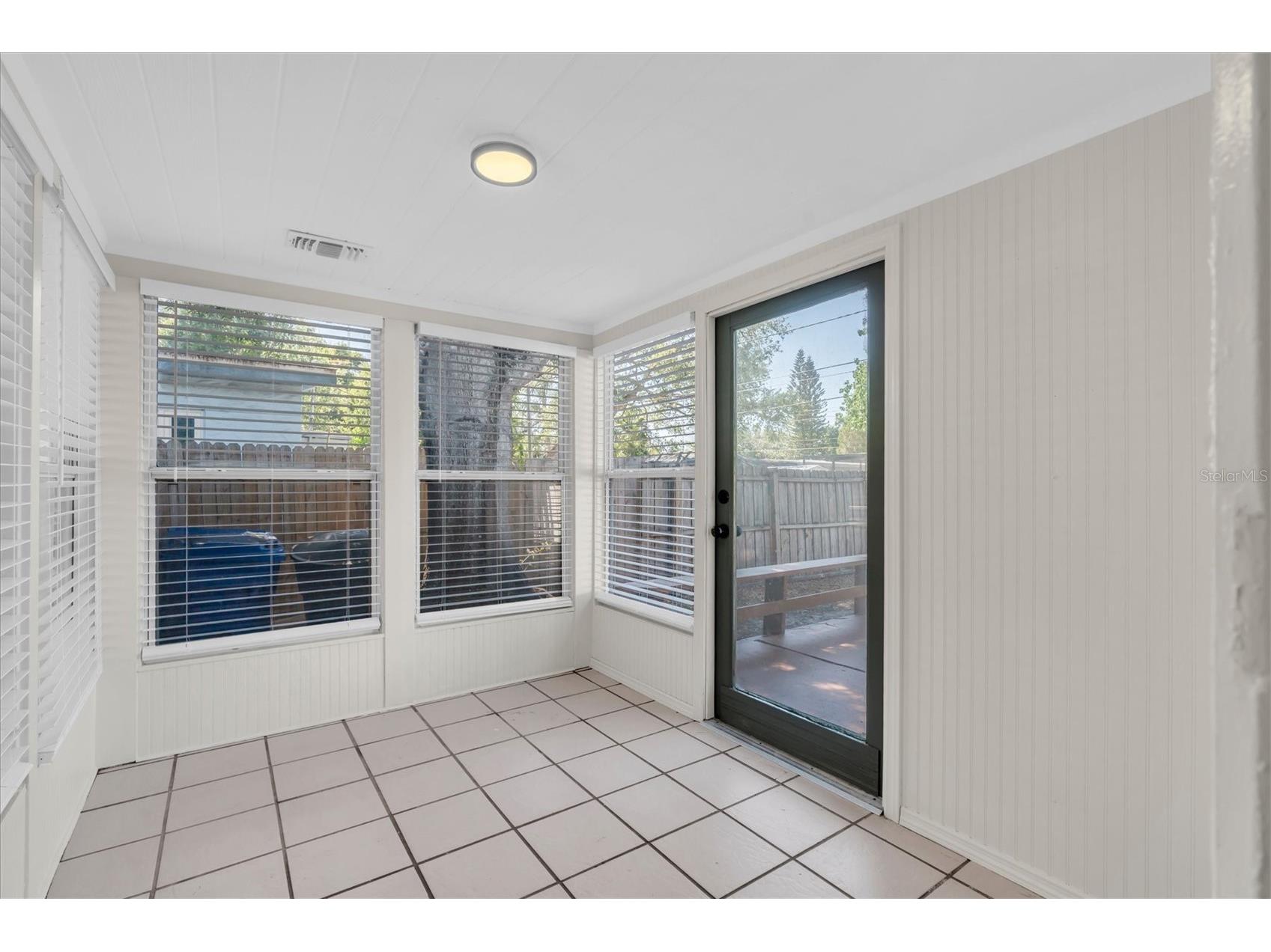 1221 53rd Avenue N Saint Petersburg FL 33703 TB8509126 image11