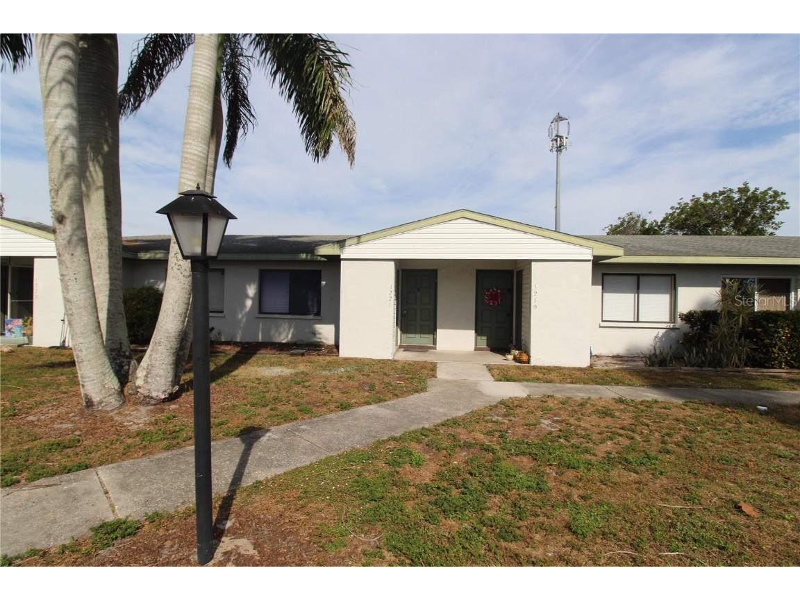 1221 68th Avenue Drive W #1221 Bradenton FL 34207 A4556238 image1