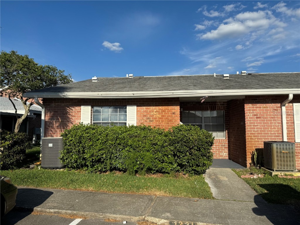 1221 Americana Place Orlando FL 32807 S5102216 image1