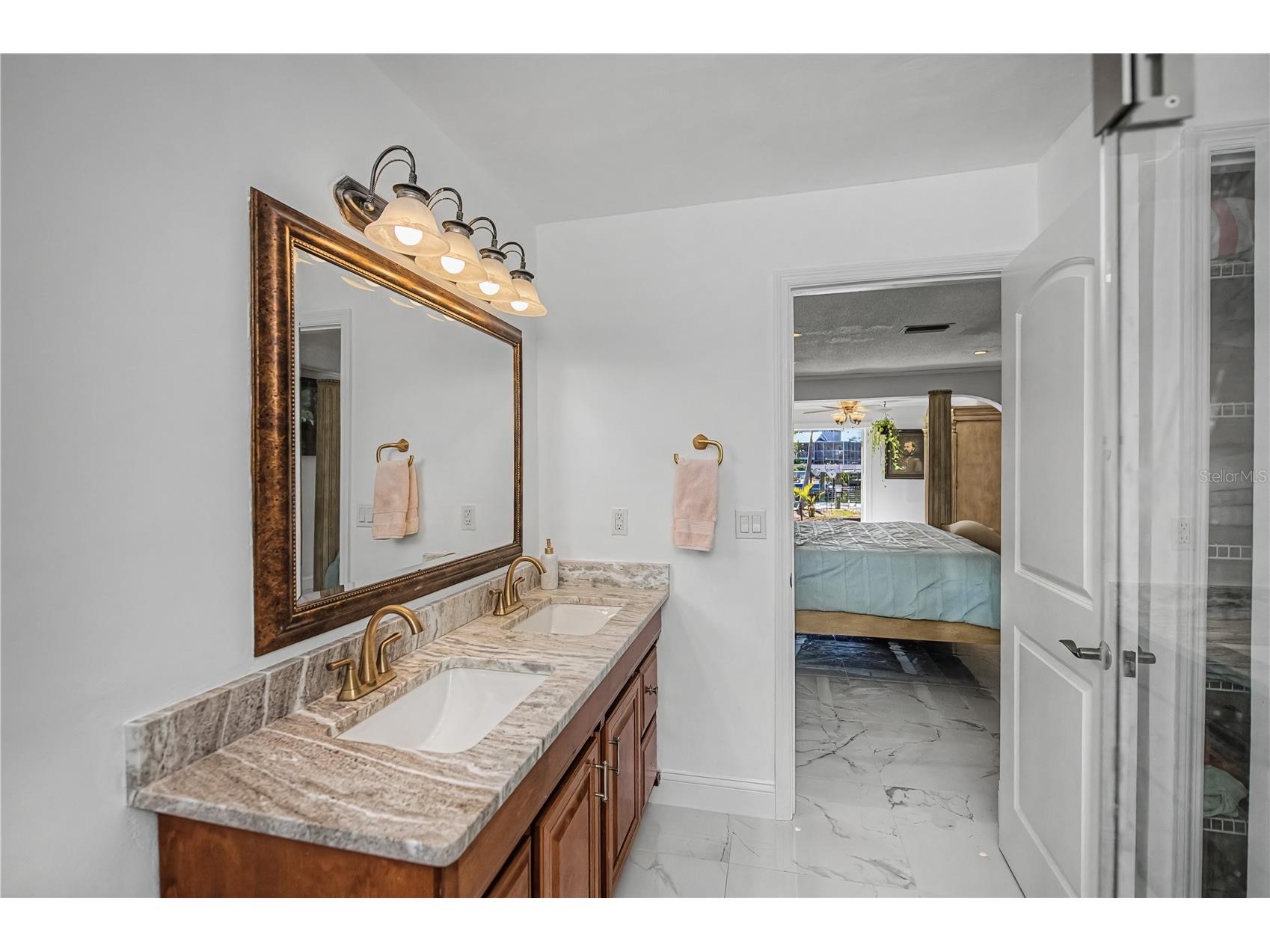 1221 Bayshore Drive Englewood FL 34223 - LEMON BAY D6146016 image58