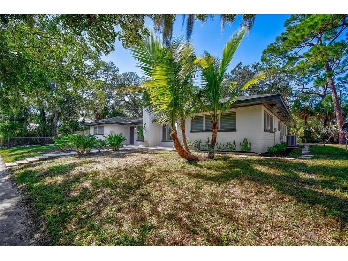 1221 Cocoanut Avenue Sarasota FL 34236 R4908073 image1