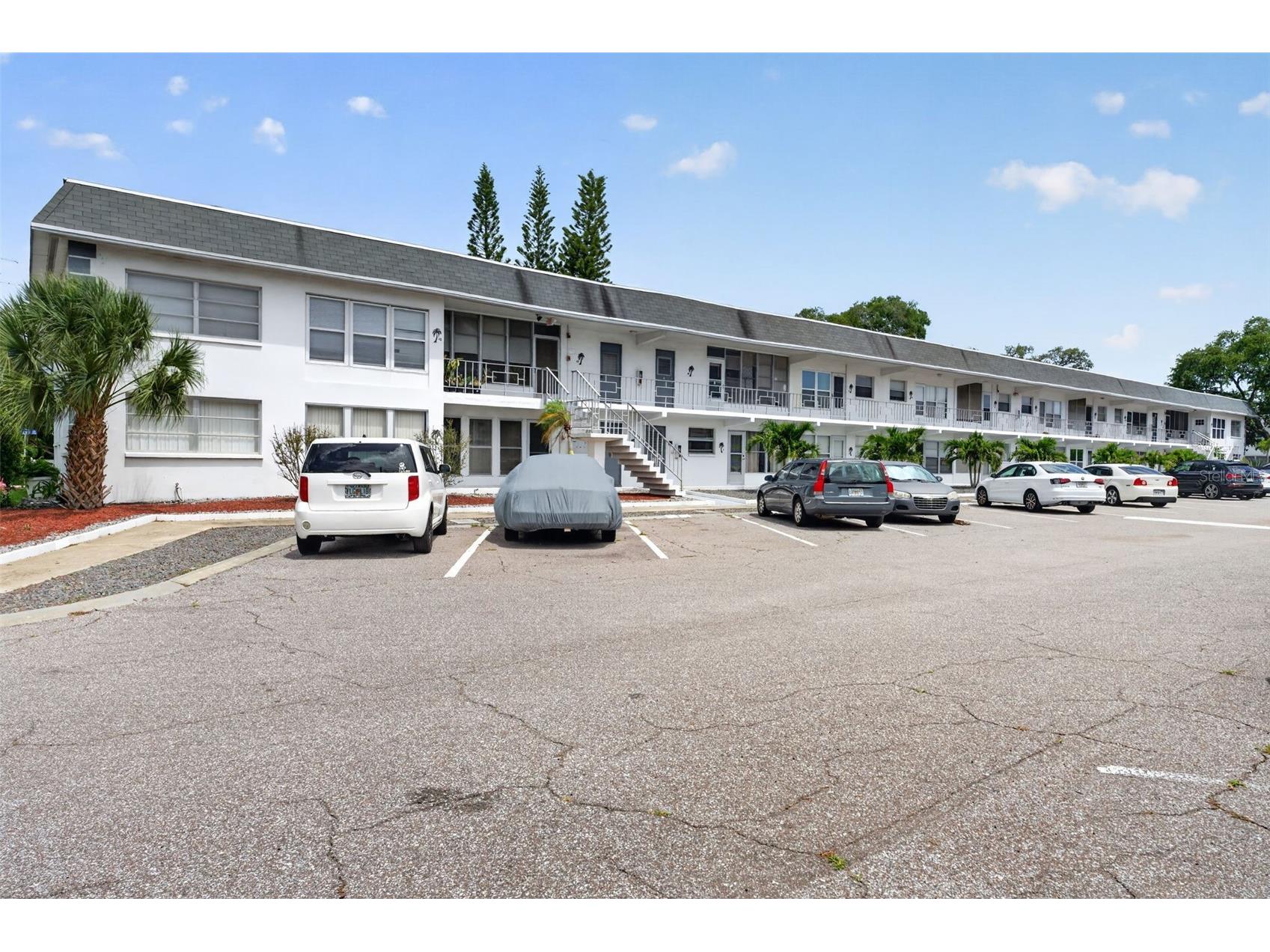 1221 Drew Street #A5 Clearwater FL 33755 O6409490 image1