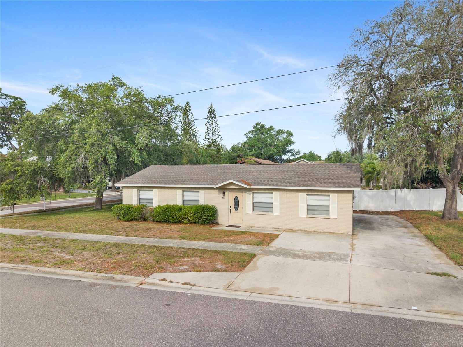 1221 E Court Street Tarpon Springs FL 34689 O6411060 image1