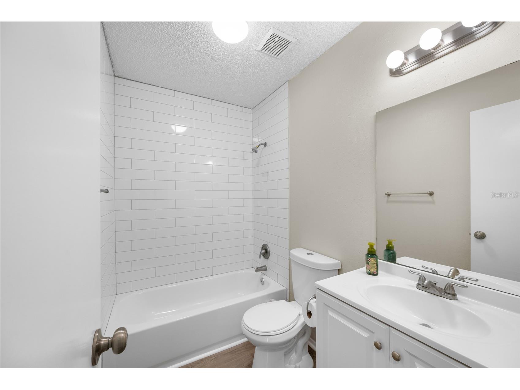 1221 E Court Street Tarpon Springs FL 34689 O6411060 image22