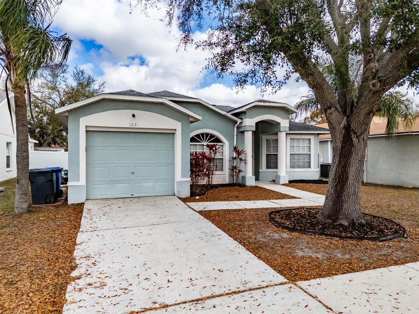 1221 Franford Drive Brandon FL 33511 TB8483905 image1