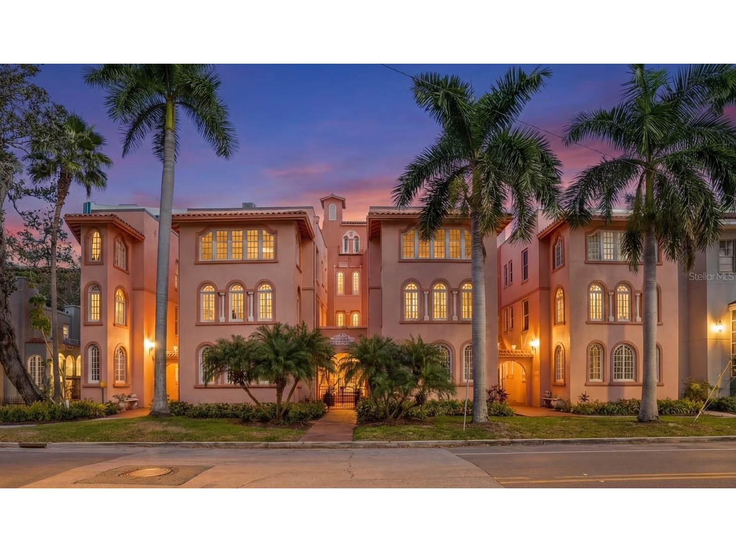 1221 N Palm Avenue #106/107 Sarasota FL 34236 A4682388 image1